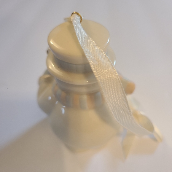 Lenox Snowman Playing the Cello Cream Porcelain - Picture 2 of 3